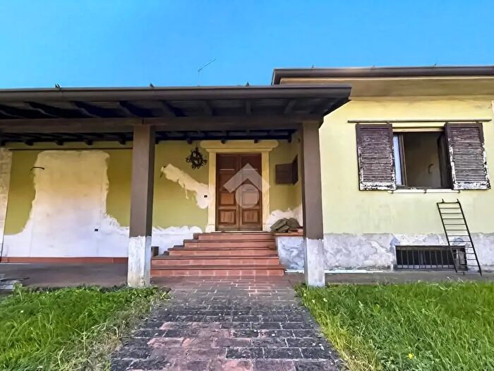 Casa quadrilocale in vendita in Via della Pieve, Trenzano
