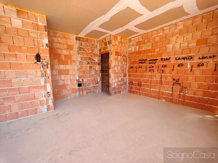 Appartamento con 5 locali in vendita in Via Chiantigiana, Bagno A Ripoli