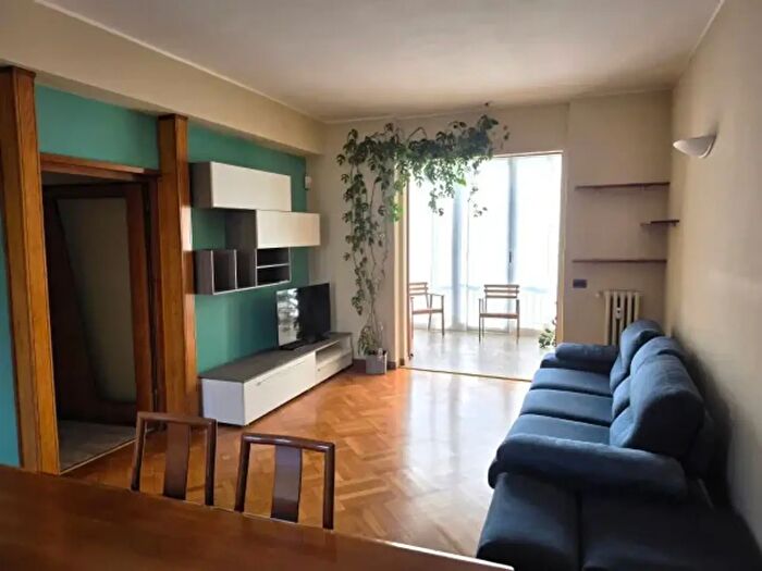 Appartamento trilocale in vendita in Via Feltre, Milano