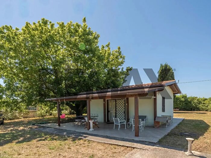 Casa trilocale in vendita in Strada Valmontorio Snc, Latina