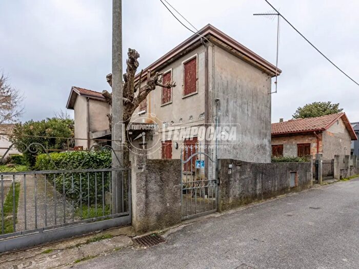Casa con 6 locali in vendita in Marcon