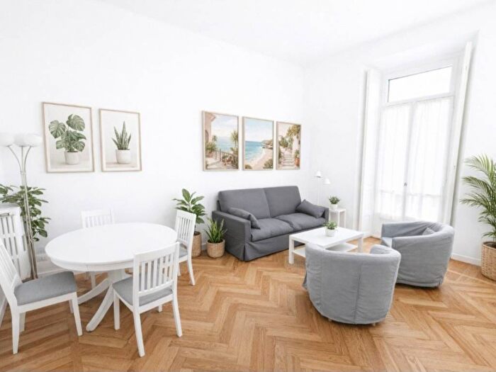 Appartamento trilocale in affitto in Via Gustavo Modena, Indipendenza, Milano