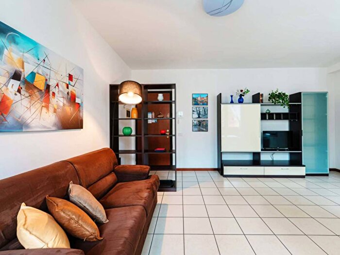 Appartamento monolocale in affitto in Viale Varese, Viale Varese Crocifisso, Como