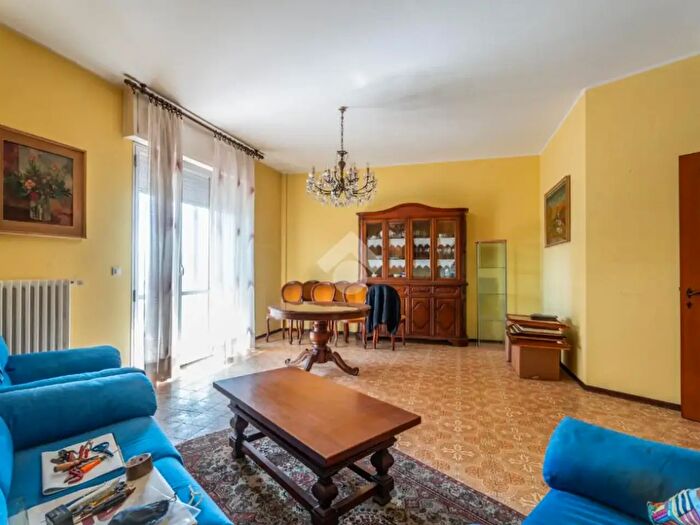 Appartamento quadrilocale in vendita in Via Giaime Pintor, Rimini