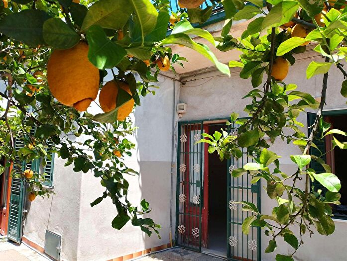 Casa con 5 locali in vendita in Viagrande
