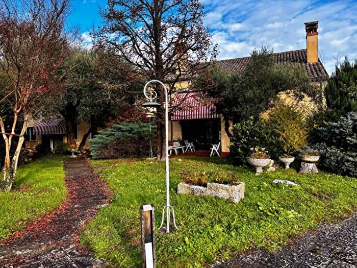 Casa con 6 locali in vendita in Via Schiavonia, Preganziol