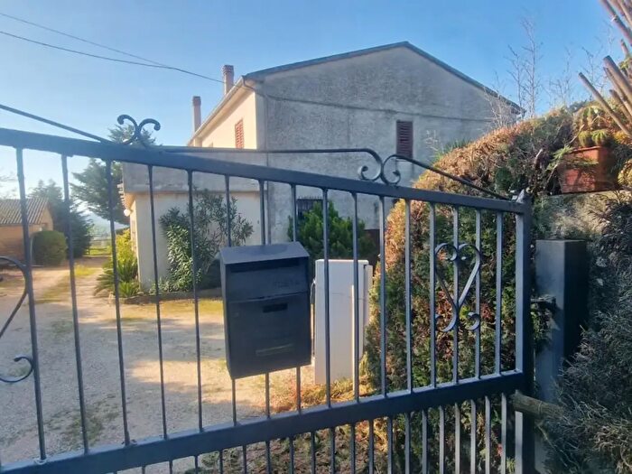 Casa quadrilocale in vendita in Direzione Quattro Strade Elice, Citta SantAngelo