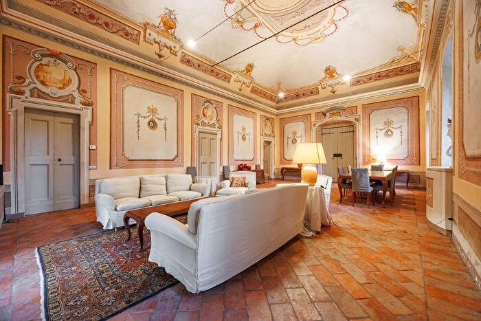 Appartamento con 12 locali in vendita in Via della Liberta, Alessandria