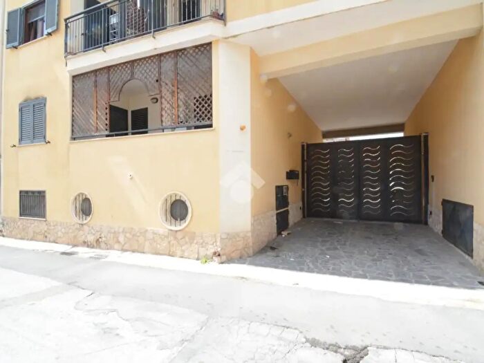 Appartamento quadrilocale in vendita in Via Pola, San Prisco