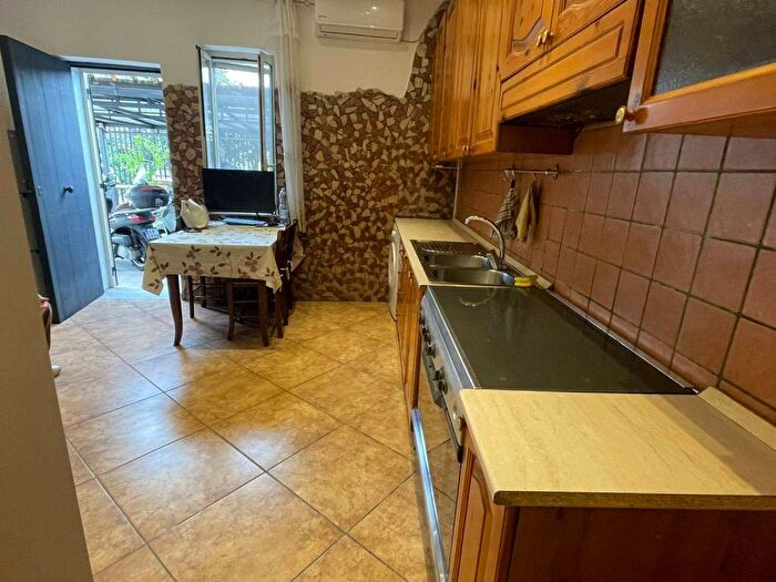 Appartamento monolocale in affitto in Via Vecchia Napoli, Chiaiano, Napoli
