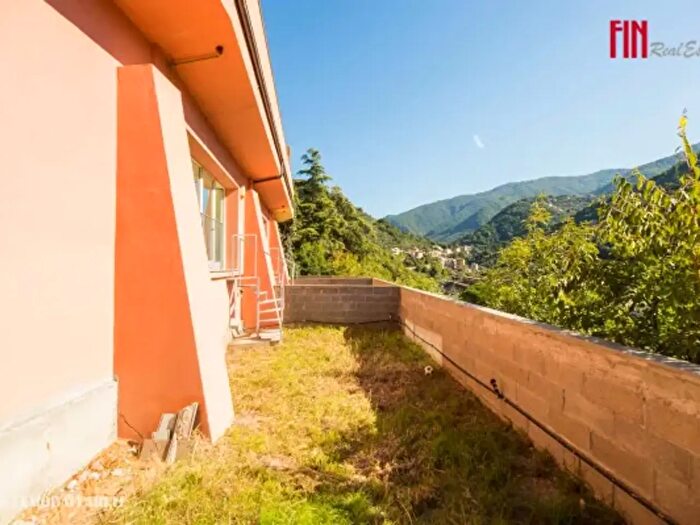 Appartamento bilocale in vendita in Via Tre Pini, Genova