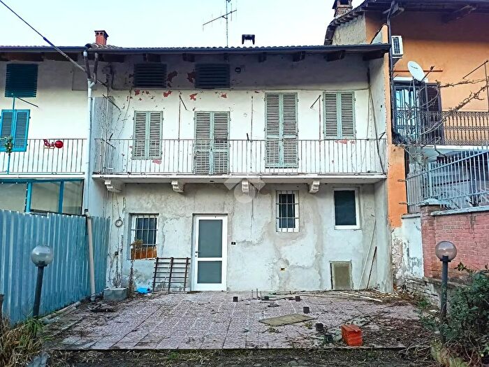 Casa quadrilocale in vendita in Corso Industria, Monteu Da Po
