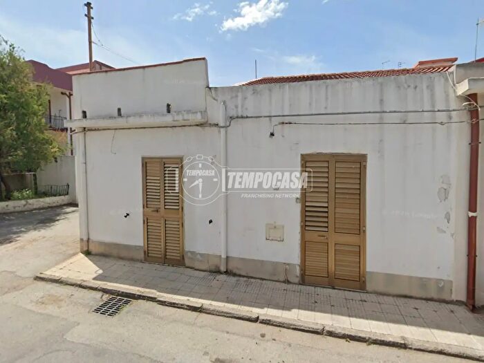 Appartamento trilocale in vendita in Località Mili Marina, Messina