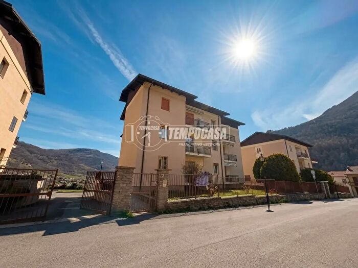 Appartamento trilocale in vendita in Via Cavour, Perosa Argentina