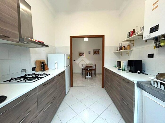 Appartamento trilocale in vendita in Via Gorizia, Sturla, Genova