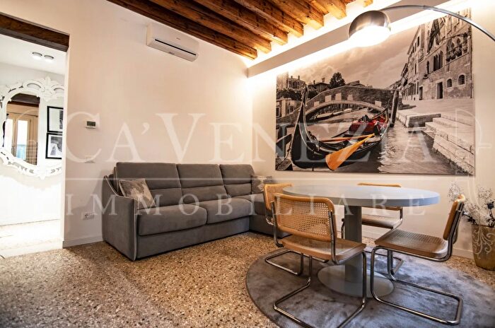 Appartamento trilocale in vendita in Riva De Biasio, Venezia