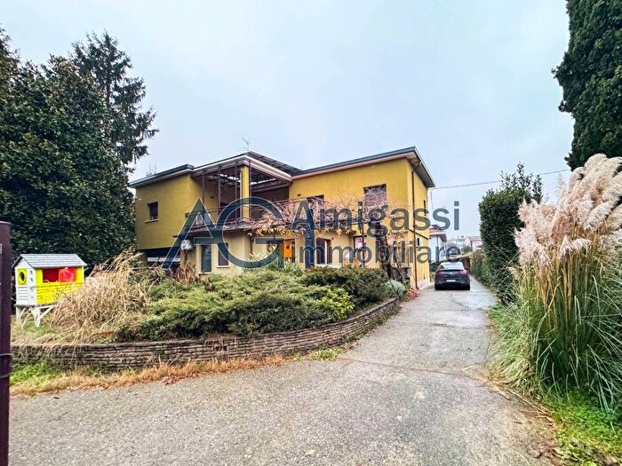 Appartamento con 5 locali in affitto in Via Borgo Palazzo, Celadina Boccaleone, Bergamo