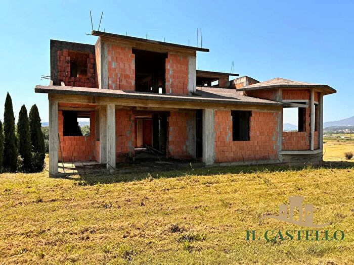 Casa trilocale in vendita in Castiglione Del Lago