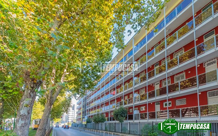 Appartamento bilocale in vendita in Via Dessiè, Milano