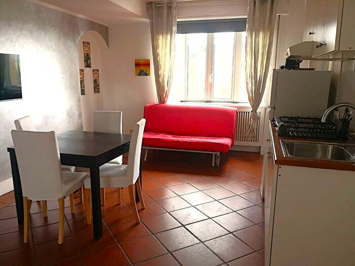 Appartamento bilocale in affitto in Via Bellagio, Labaro, Roma