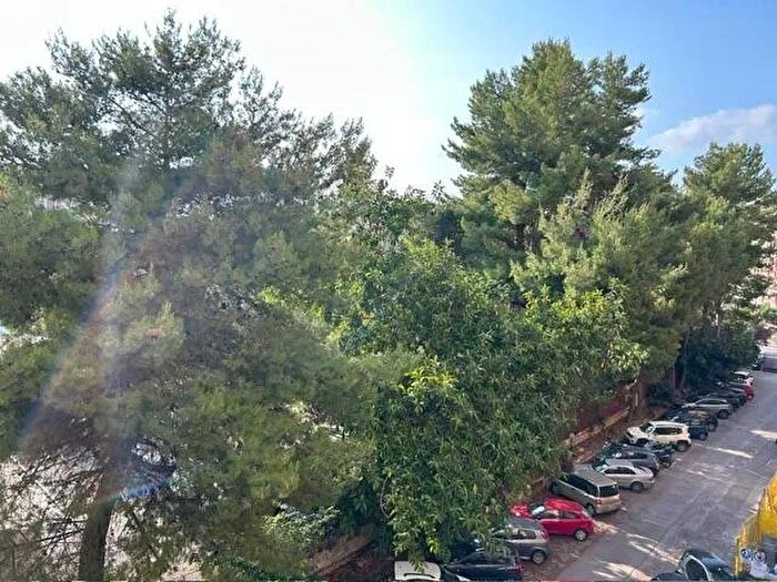 Appartamento con 5 locali in vendita in Via Veronica Gambara, Palermo