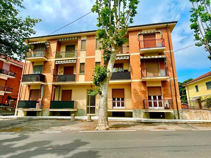 Appartamento trilocale in affitto in Viale Principe di Piemonte, Sommariva del Bosco