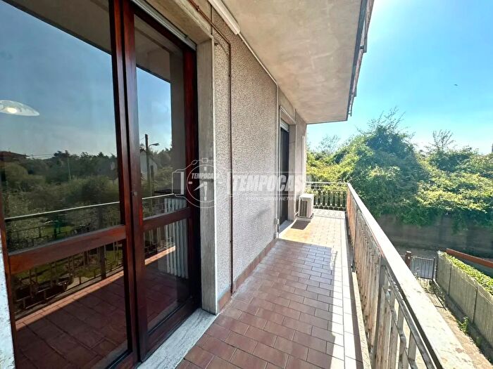 Appartamento trilocale in vendita in Via Don Paolo Pellegrini, Capriate San Gervasio