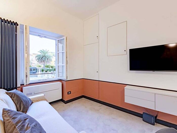 Appartamento trilocale in affitto in Via Giuseppe Garibaldi, Centro, Sestri Levante