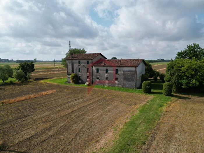 Casa con 7 locali in vendita in Roncade