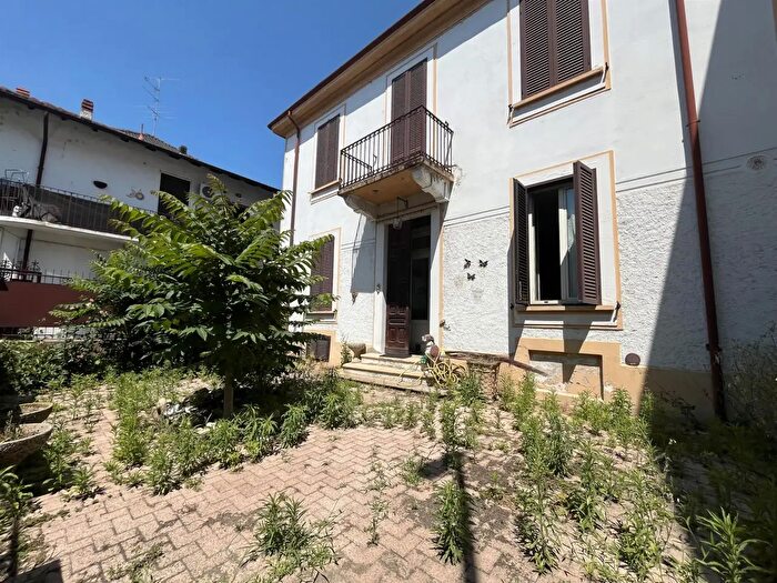 Casa quadrilocale in vendita in Via Manara Negrone, Vigevano