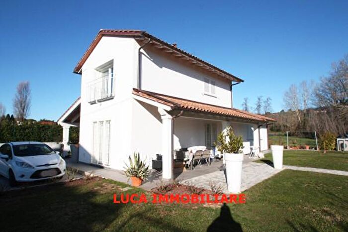 Casa con 6 locali in vendita in Via Pistoiese, Buggiano