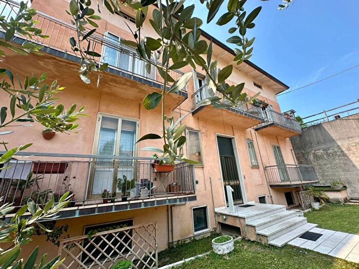 Appartamento quadrilocale in affitto in Via Vittorio Veneto, Negrar, Negrar di Valpolicella