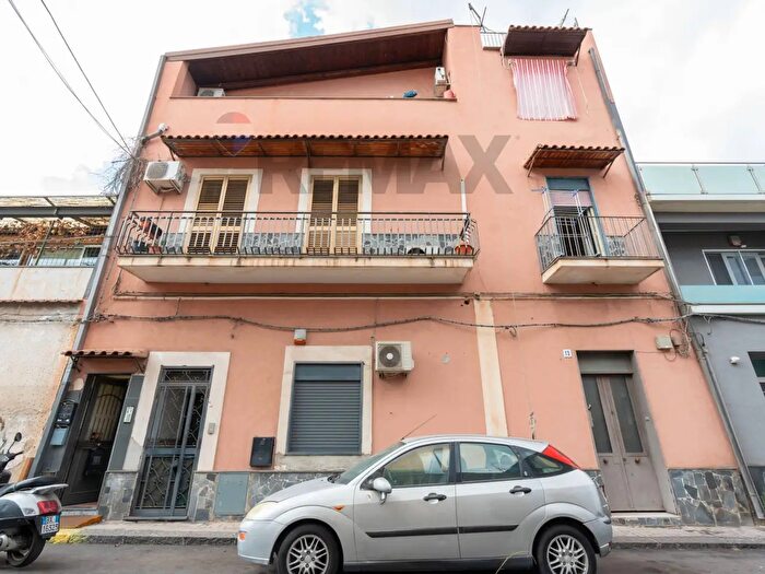 Appartamento quadrilocale in vendita in Via Riccardo Casalaina, Catania