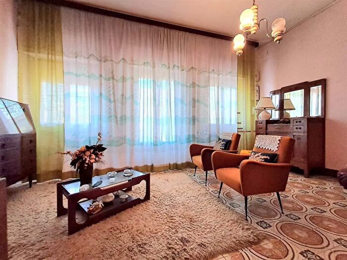 Appartamento con 6 locali in vendita in Iglesias