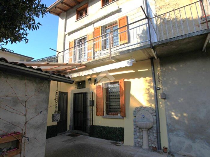 Casa trilocale in affitto in Via SantAgostino, Centro, Bulciago