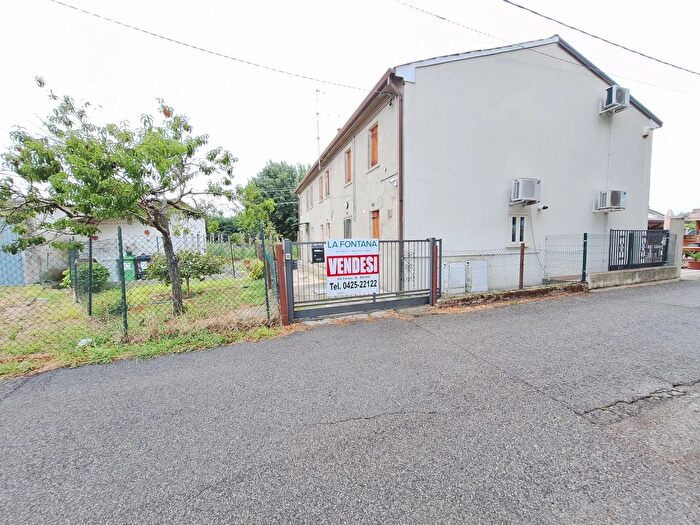 Casa con 5 locali in vendita in Via Peschiera, Rovigo