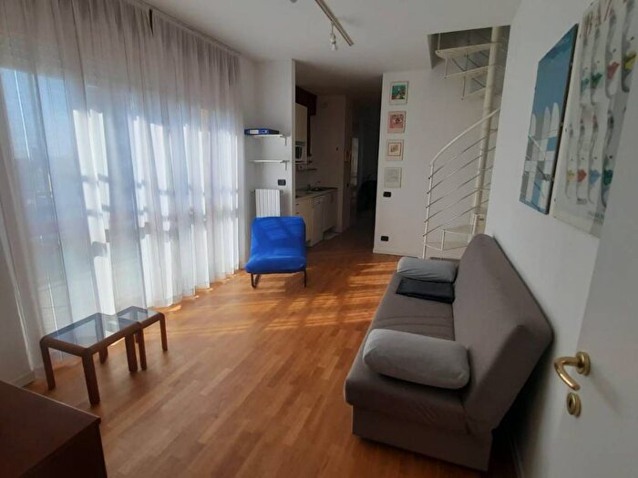 Appartamento bilocale in affitto in Via Roberto Ardigò, Argonne Corsica, Milano