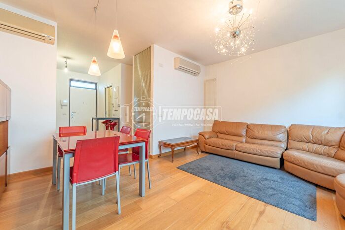 Appartamento bilocale in vendita in Viale Cortina dAmpezzo, Roma