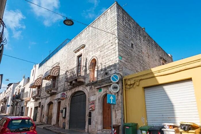 Appartamento trilocale in vendita in Via Roma Brindisi Ceglie Messapica, Ceglie Messapica