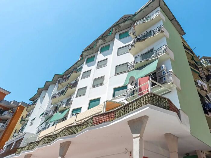 Appartamento quadrilocale in vendita in Prolungamento Carlo De Marco, Napoli