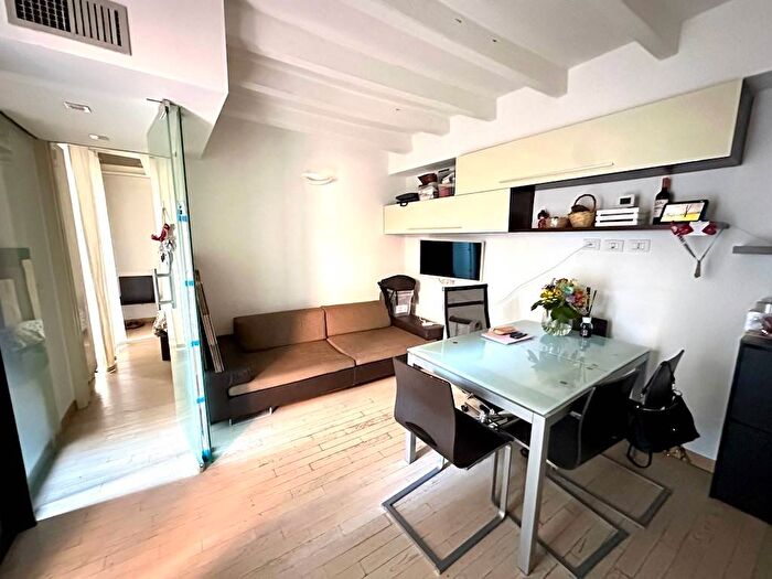 Appartamento bilocale in affitto in Viale Gabriele DAnnunzio, Corso Genova, Milano