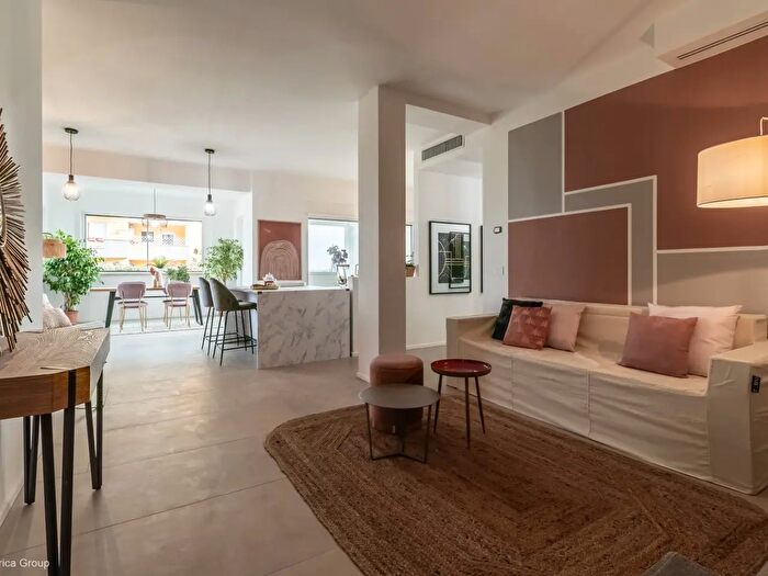 Appartamento quadrilocale in vendita in Via Pietro Mascagni, Aprilia