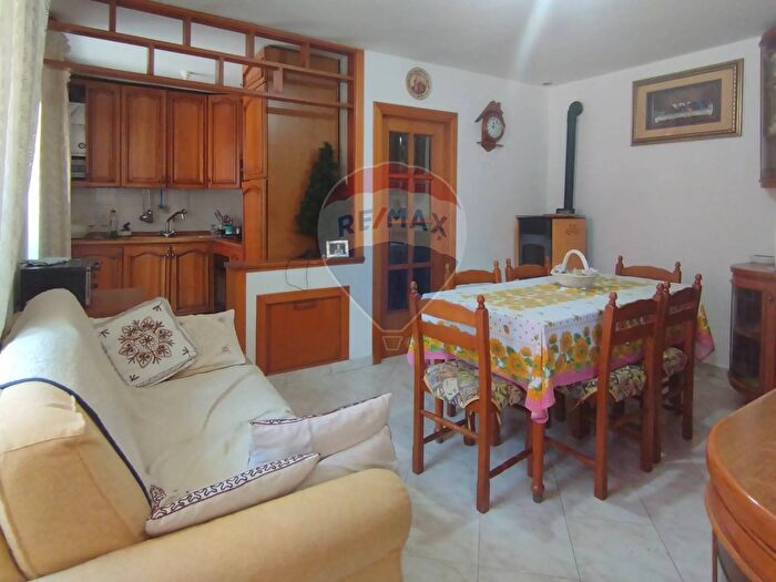 Casa trilocale in vendita in Via Regina Margherita, Cappelle Sul Tavo