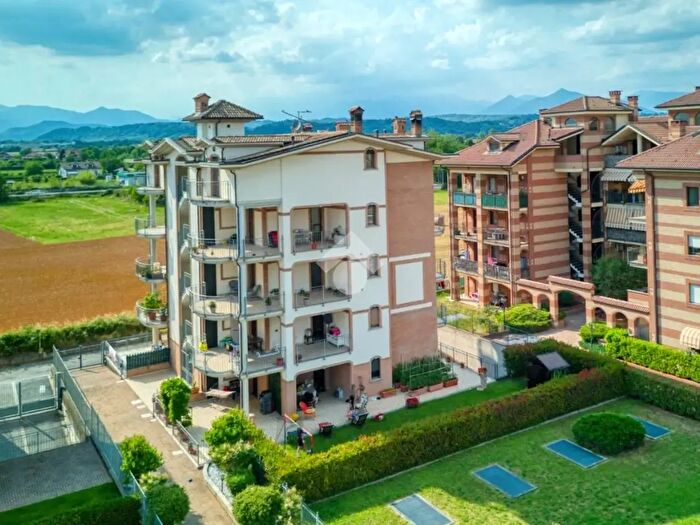 Appartamento con 5 locali in vendita in Via Po, Orbassano