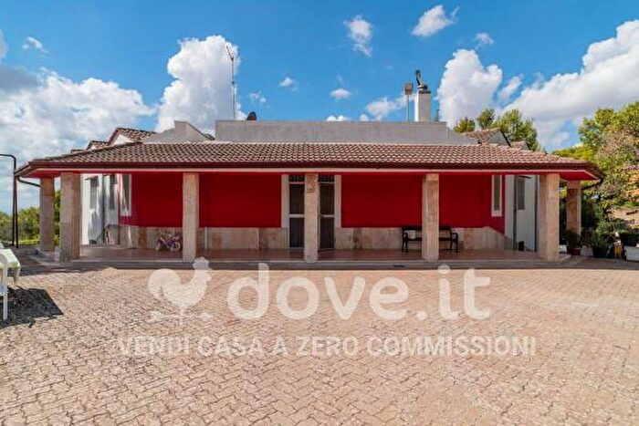 Casa con 5 locali in vendita in Contrada Catanese, Mottola