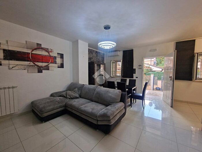 Casa quadrilocale in affitto in Velletri