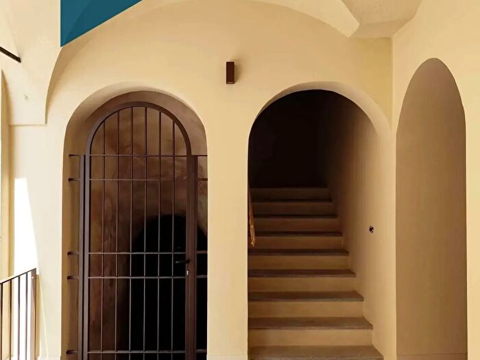 Appartamento con 8 locali in vendita in Via Beverora, Piacenza