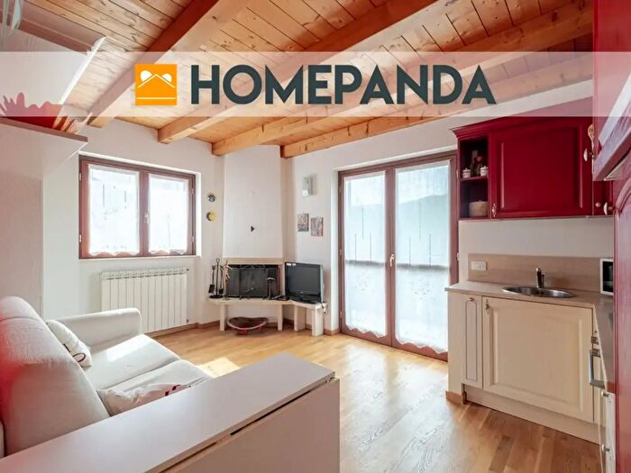 Appartamento quadrilocale in vendita in Via Santi Nazaro E Celso, Alta Valle Intelvi