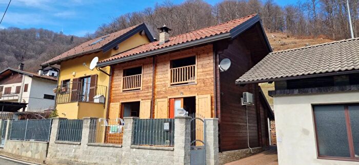 Casa quadrilocale in vendita in Strada Provinciale VaralloCiviasco Civiasco Vercelli, Civiasco