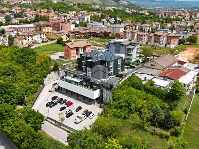Appartamento bilocale in vendita in Via Celano, L'Aquila
